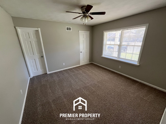 Building Photo - Spacious 4BR/2BA in Whitehaven | 2,000+ SQ FT, Hardwood Floors & Fireplace