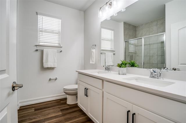 Building Photo - 4116 Adelaide Dr