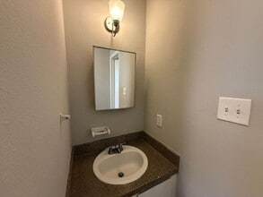 Building Photo - 609 Trout St