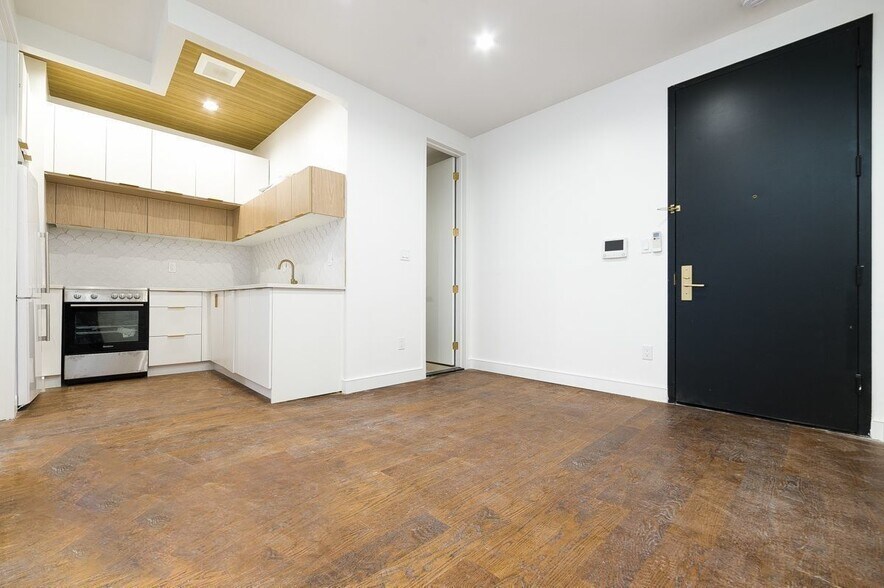 Building Photo - 144 Martense St