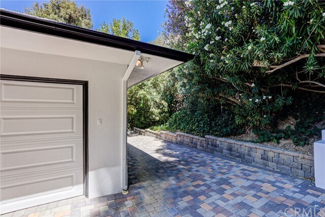 Building Photo - 2740 Hutton Dr