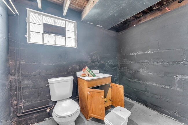Building Photo - 3150 W 46th St