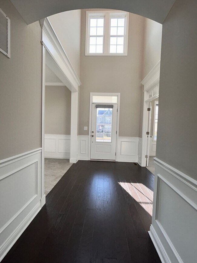 Building Photo - Home For Lease