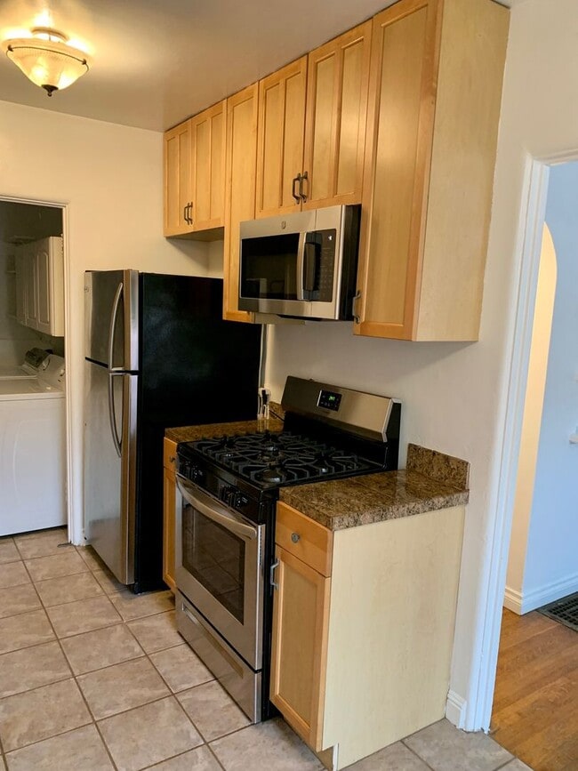 Building Photo - 155