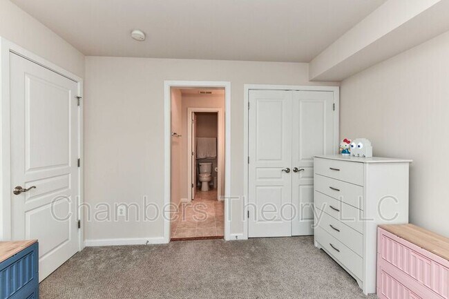 Building Photo - 3125 Blue Barn Way