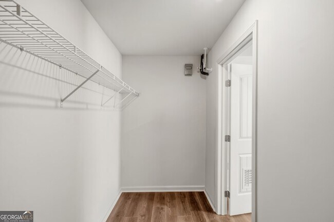 Building Photo - 428 Brookfield Dr