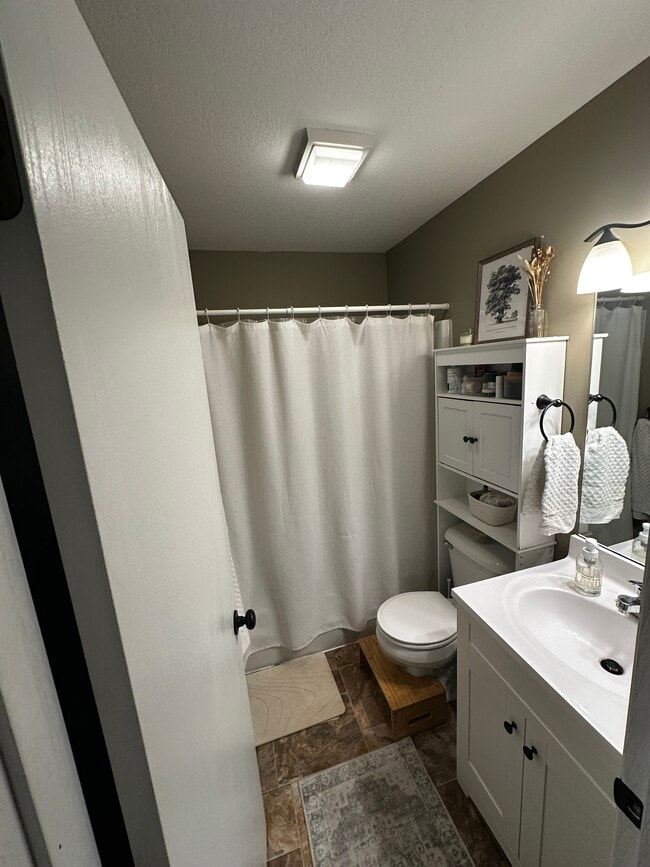 Building Photo - Yoder Duplex