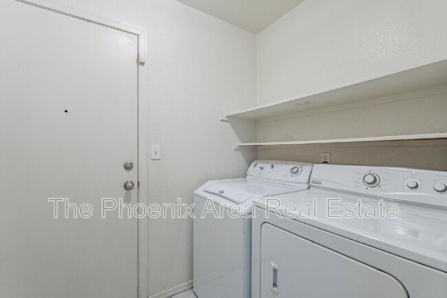 Building Photo - 663 S Colonial Ct