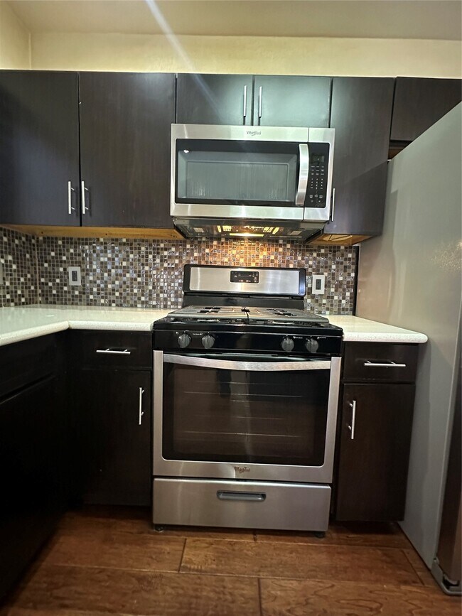 Building Photo - 2910 Grants Lake Blvd