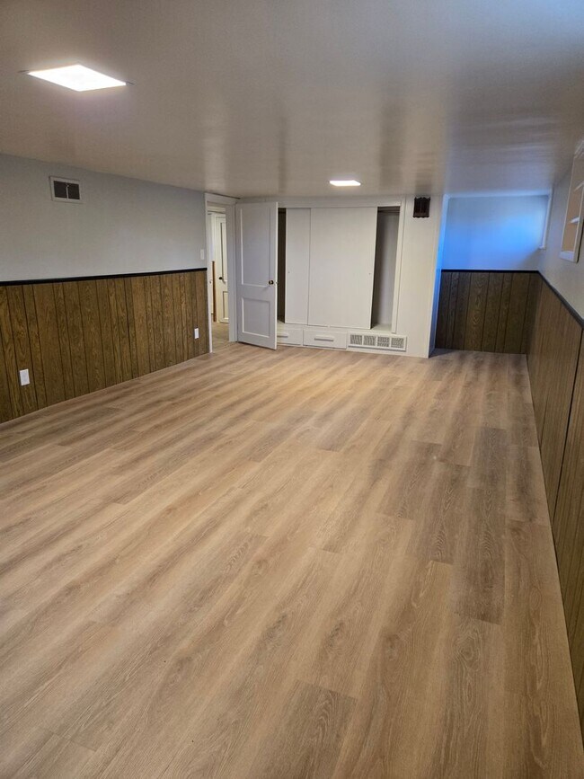 Building Photo - Remodeled Ranch Home