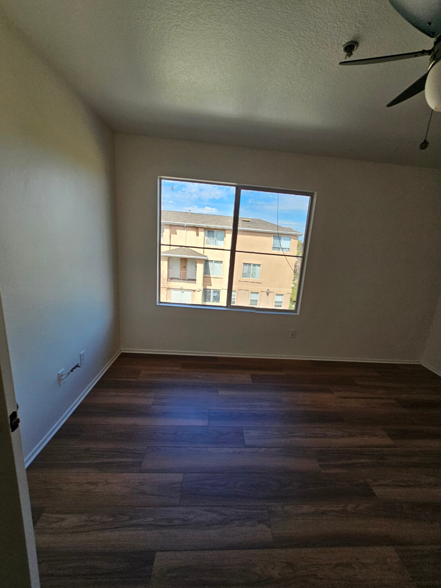 Building Photo - 1050 Harbor Heights Dr