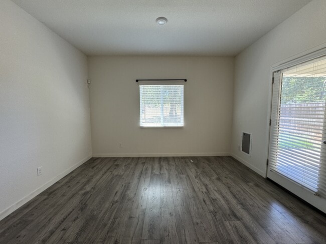 Building Photo - 2022 Jamison Crk Wy