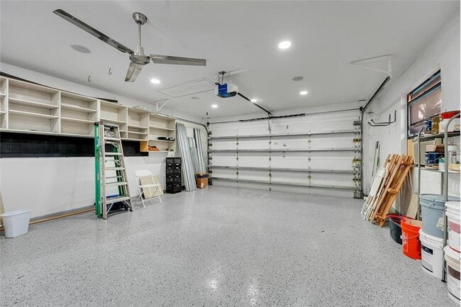 Building Photo - 614 Azure Ave