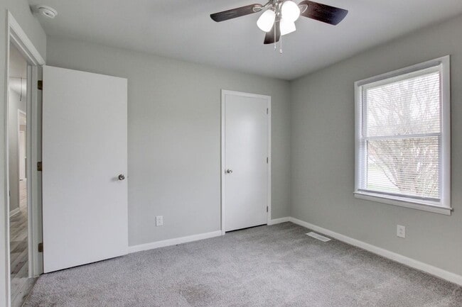 Building Photo - JUST LISTED! 3 bedroom with bonus room in ...