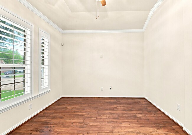 Building Photo - 24418 Lakecrest Bend Dr