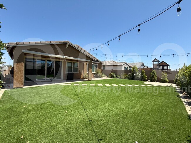Building Photo - 2207 E Citadel Dr