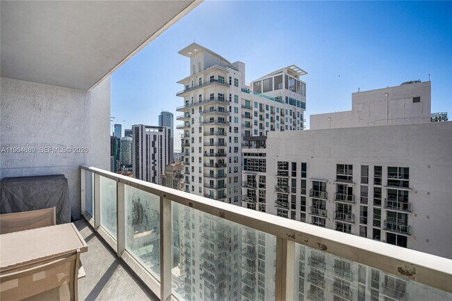 Building Photo - 253 NE 2nd St