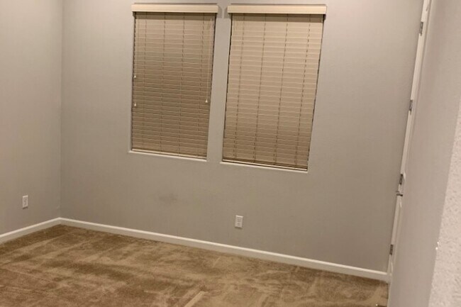 Building Photo - 6050 Dublin Blvd