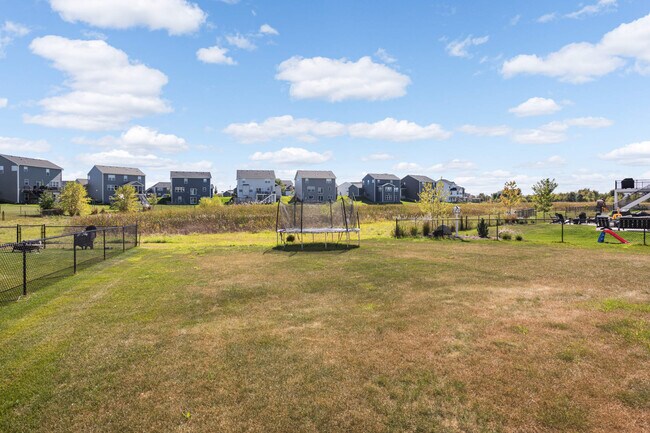 Building Photo - 17545 57th St NE