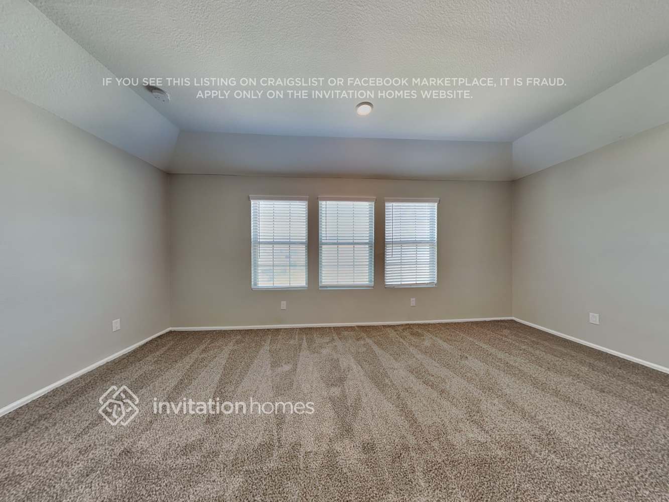 Building Photo - 18718 Charter Elm Dr