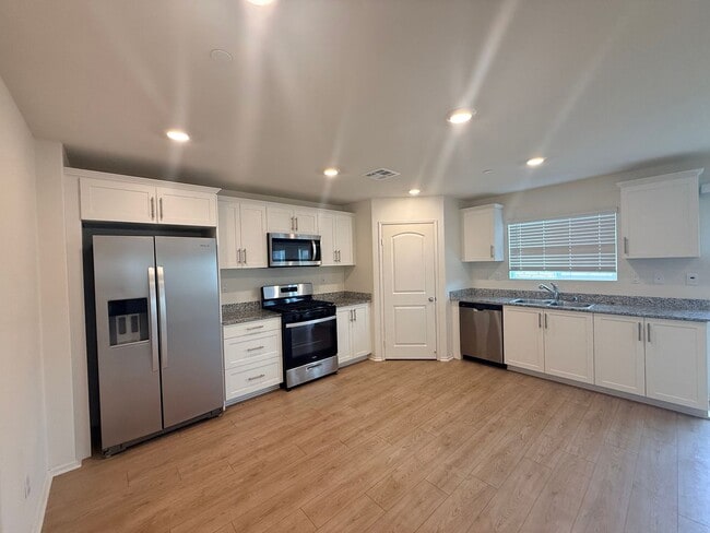 Building Photo - Beautiful newer 3-Bedroom home is now renting