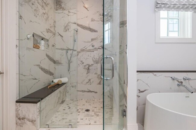 Building Photo - 1494 Red Fox Dr NE