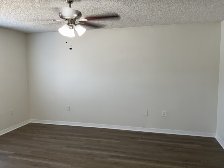 Building Photo - 4618 Newbourne Way
