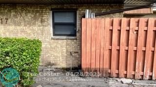 Building Photo - 1440 N Lawnwood Cir