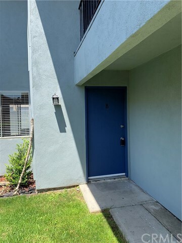 Building Photo - 17042 Pinehurst Ln