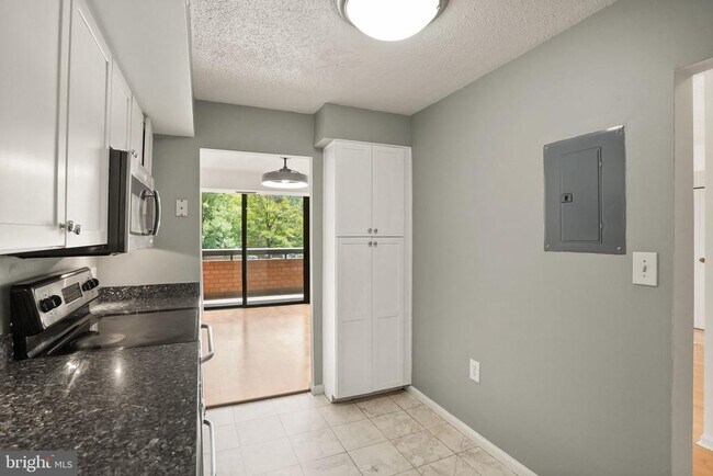 Building Photo - 2230 George C Marshall Dr