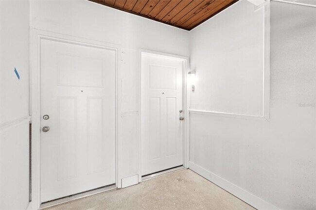 Building Photo - 505 Plaza Seville Ct