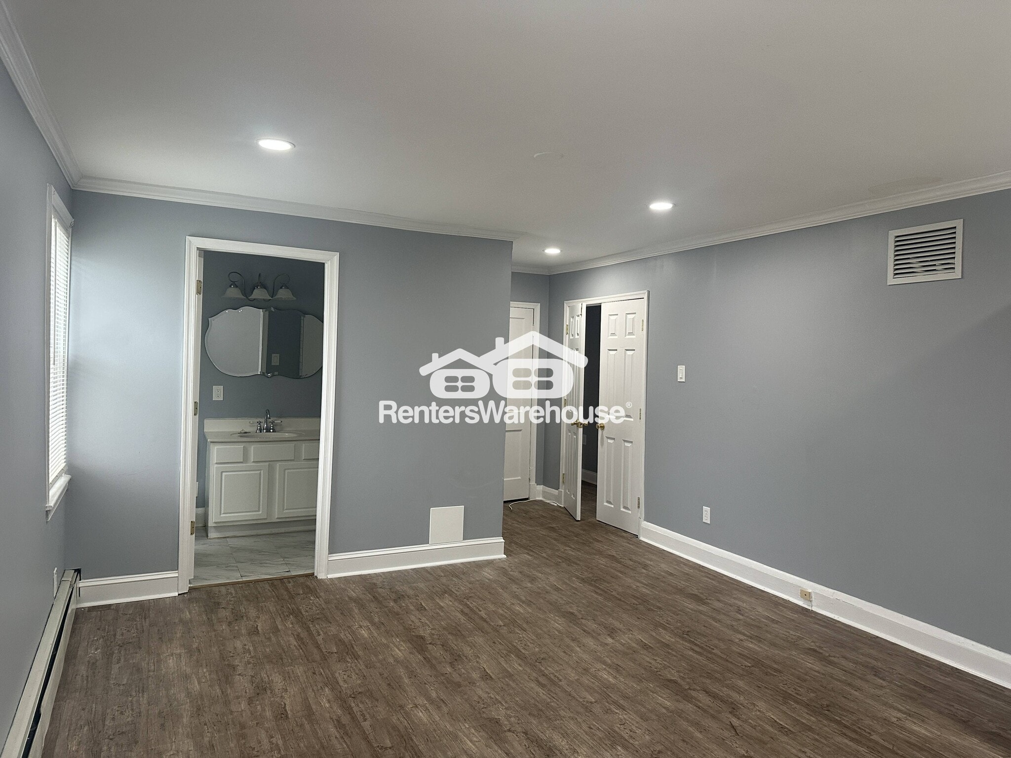 Building Photo - 3026 Lavender Ave