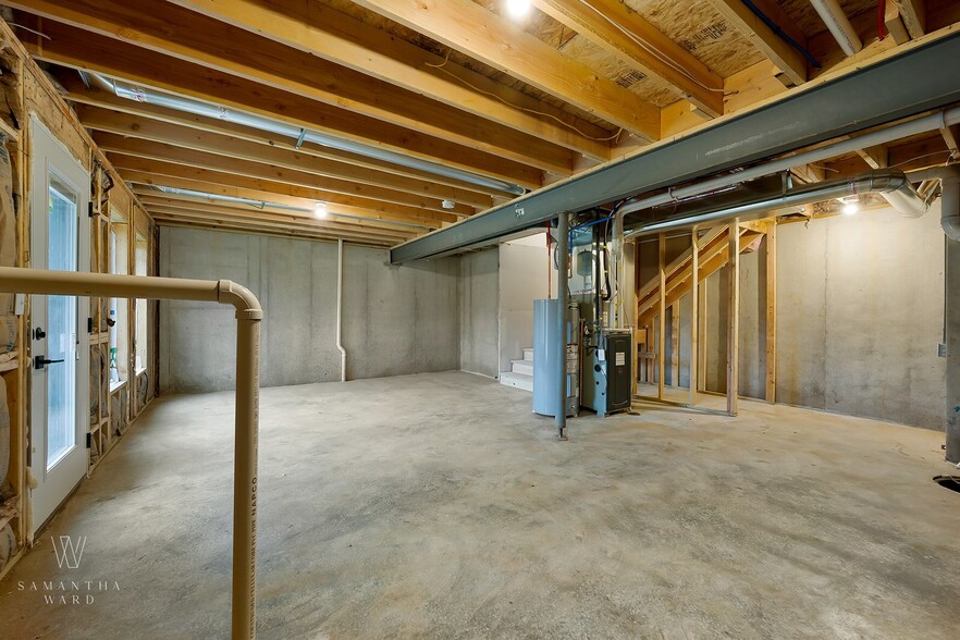 Building Photo - 6543 Marsh Ave