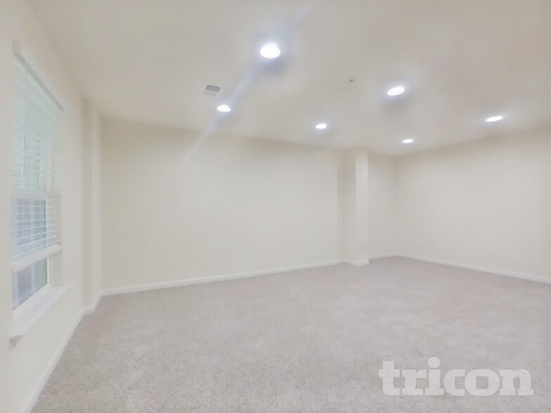 Building Photo - 11922 Cooperstown Pl