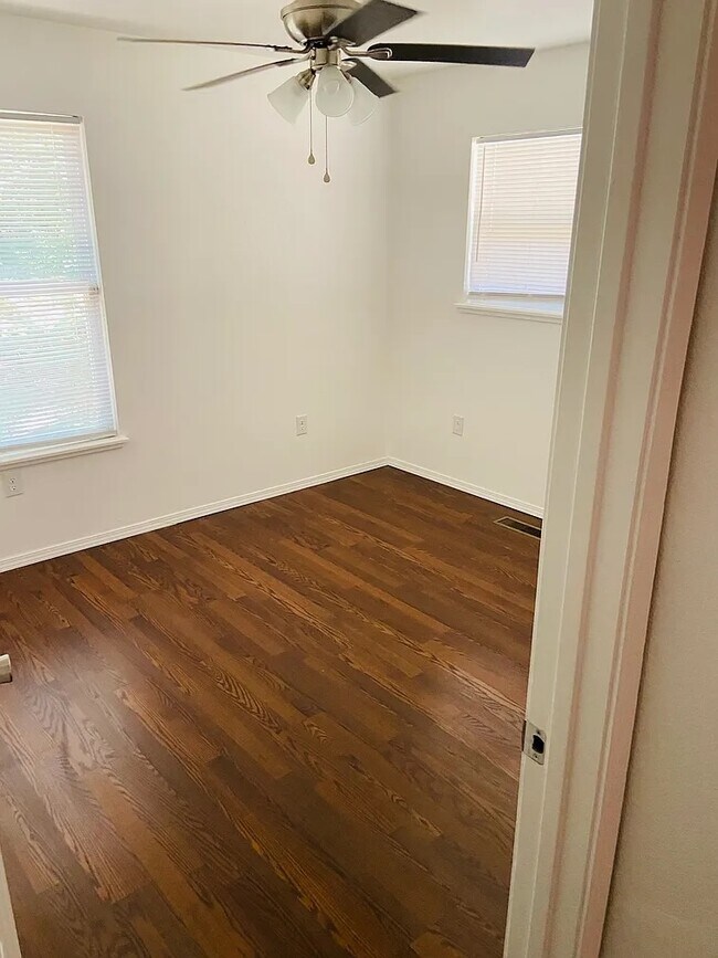 Building Photo - 9 Bewdley Cir