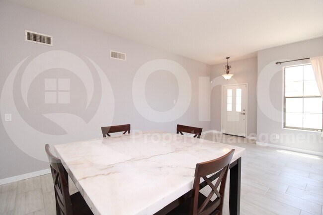 Building Photo - 3834 E Cavalry Ct