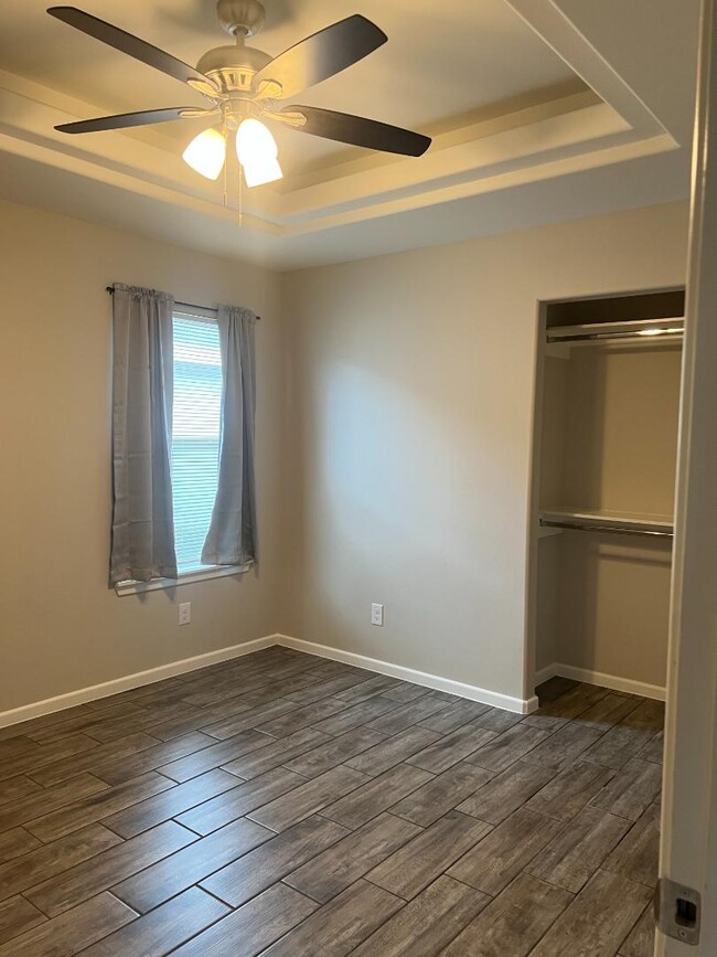 Building Photo - 1309 Alta Vista Dr