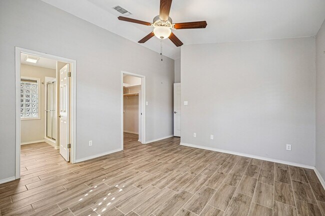 Building Photo - 127 Terrace Ln