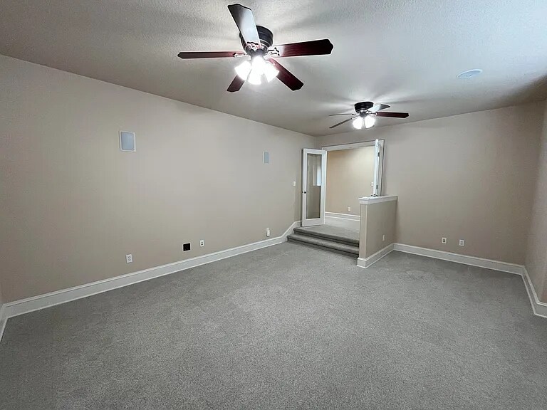 Building Photo - 12847 NW Bayonne Ln