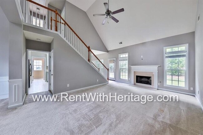 Building Photo - Gorgeous 4bd/ 2.5 Bath / Attention to Detail / Popular Menlow Station / Swim/ Tennis/ Direct Acce...