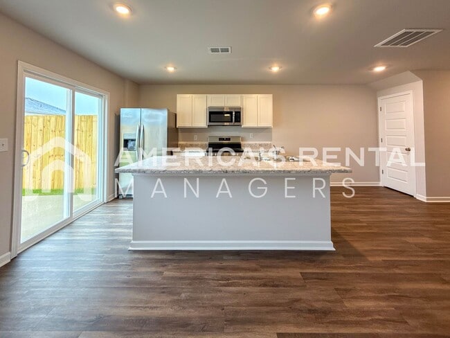 Building Photo - MOVE-IN SPECIAL!!! Escape to Lakeside Living in Lincoln! Available to View Now!!!