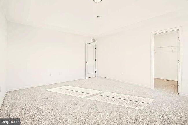 Building Photo - 9 Shillington Ln