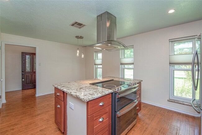 Building Photo - 25418 Sugar Valley Ln