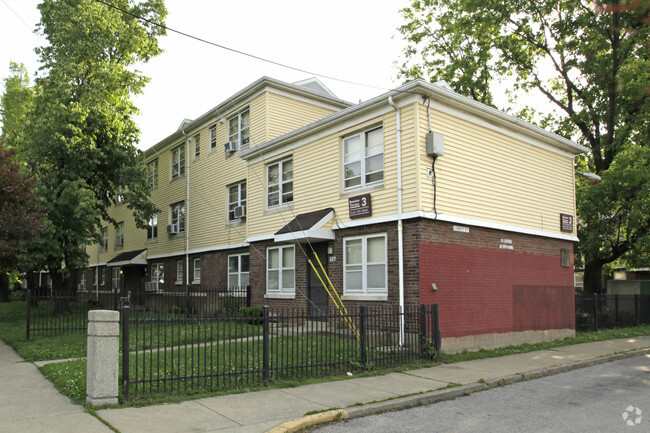 Building Photo - Beecher Terrace Phase II (0680)