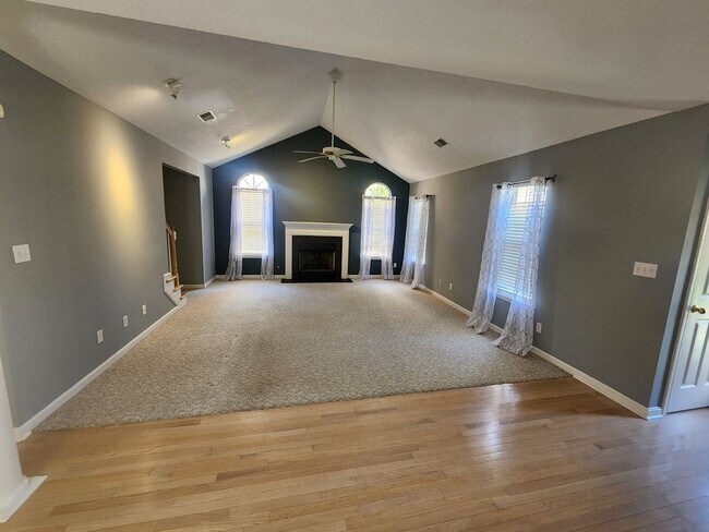 Building Photo - Spacious 3 bedroom 3 full bath condo for rent!!