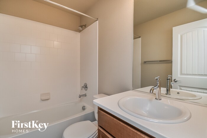 Building Photo - 10225 Luneth Dr