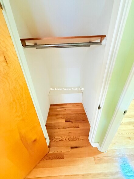 Building Photo - 10 Packard Ave