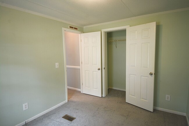 Building Photo - 106 Fishtail Ct