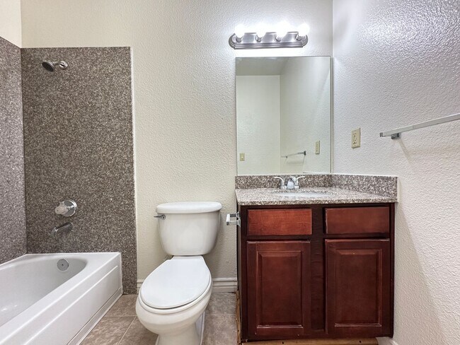 Building Photo - 5300 Indian River Dr