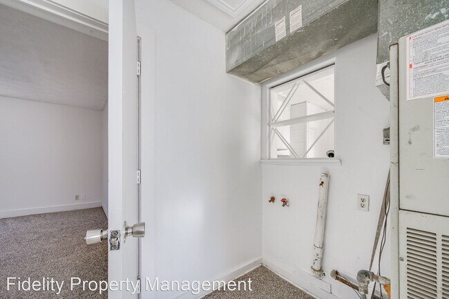 Building Photo - 1311 N Fremont Ave